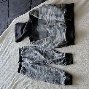 Boys camo set